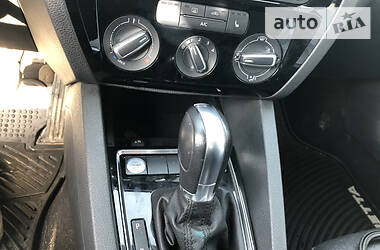Седан Volkswagen Jetta 2016 в 