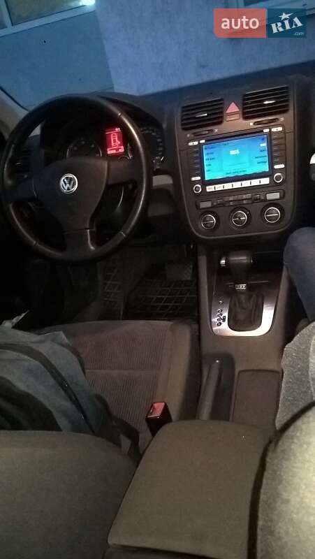 Седан Volkswagen Jetta 2006 в Львове