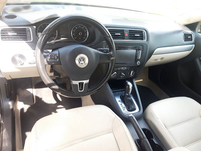 Седан Volkswagen Jetta 2013 в Дніпрі фото 3 Седан Volkswagen Jetta 2013 в Дніпрі