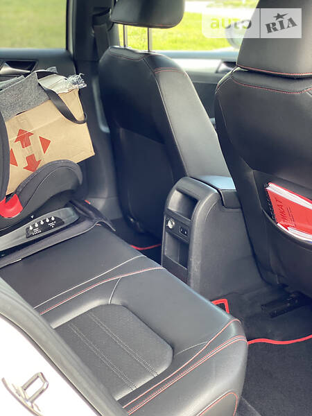 Седан Volkswagen Jetta 2014 в Києві