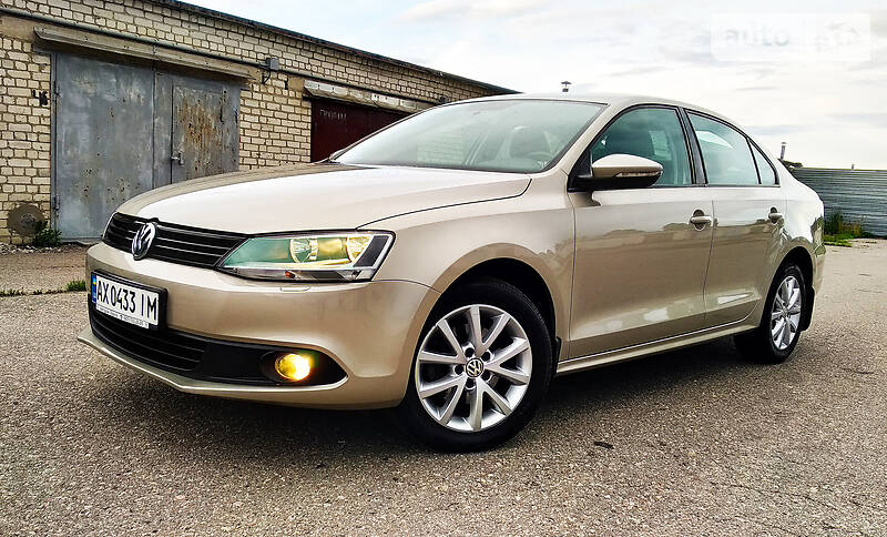 Седан Volkswagen Jetta 2012 в Харкові