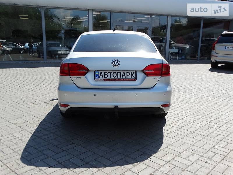 Седан Volkswagen Jetta 2012 в Дніпрі