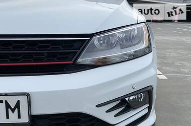 Седан Volkswagen Jetta 2016 в Киеве