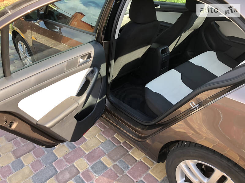 Седан Volkswagen Jetta 2014 в Ірпені