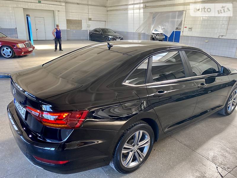 Седан Volkswagen Jetta 2018 в Сумах