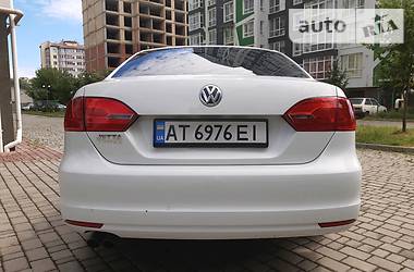 Седан Volkswagen Jetta 2014 в 