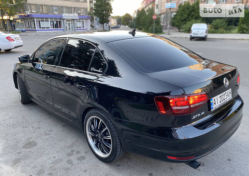 Седан Volkswagen Jetta 2016 в Києві