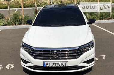 Седан Volkswagen Jetta 2018 в Киеве