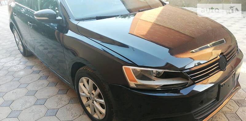 Седан Volkswagen Jetta 2012 в Мариуполе