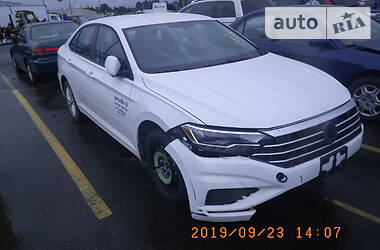 Седан Volkswagen Jetta 2018 в 