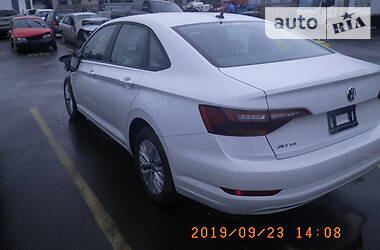 Седан Volkswagen Jetta 2018 в 