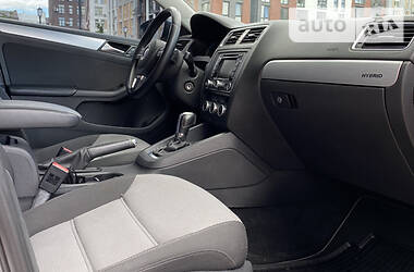 Седан Volkswagen Jetta 2013 в 