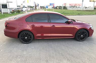 Седан Volkswagen Jetta 2016 в 
