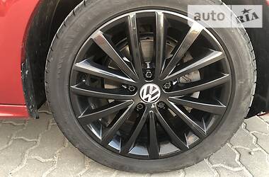 Седан Volkswagen Jetta 2016 в 