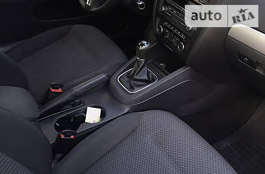 Седан Volkswagen Jetta 2012 в 