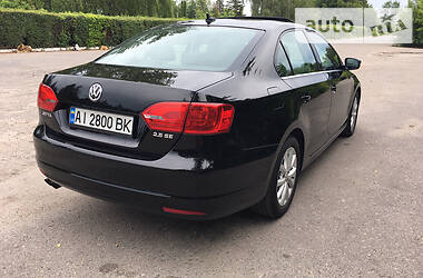 Седан Volkswagen Jetta 2012 в 