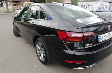 Седан Volkswagen Jetta 2018 в 