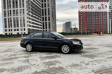 Седан Volkswagen Jetta 2015 в 