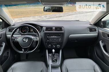 Седан Volkswagen Jetta 2015 в 