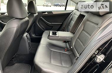 Седан Volkswagen Jetta 2015 в 