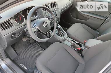 Седан Volkswagen Jetta 2016 в 