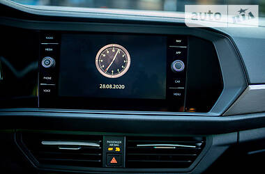 Седан Volkswagen Jetta 2018 в 