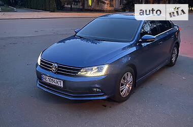 Седан Volkswagen Jetta 2016 в Кривом Роге