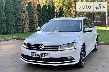 Седан Volkswagen Jetta 2017 в Киеве