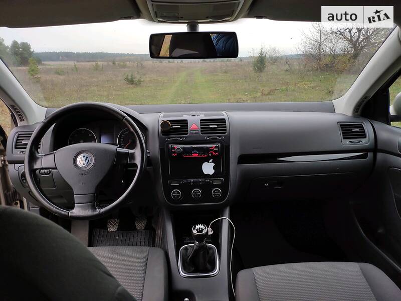 Седан Volkswagen Jetta 2006 в Радивилове