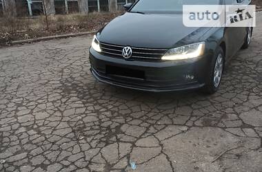 Седан Volkswagen Jetta 2016 в Мариуполе