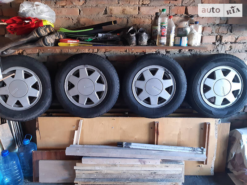 Седан Volkswagen Jetta 1987 в Нововолынске