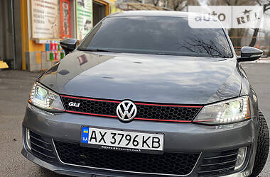 Седан Volkswagen Jetta 2013 в Мариуполе