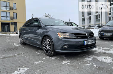 Седан Volkswagen Jetta 2016 в Киеве