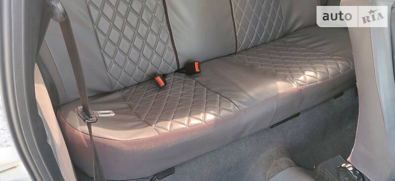Седан Volkswagen Jetta 1987 в Чернівцях