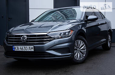 Седан Volkswagen Jetta 2018 в Киеве