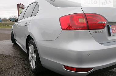 Седан Volkswagen Jetta 2011 в Ровно