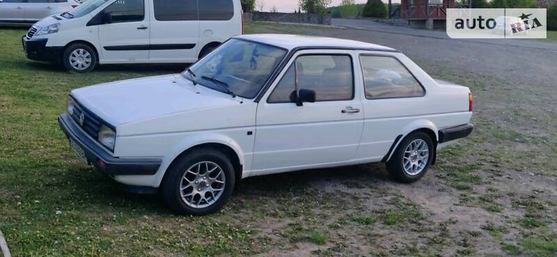Седан Volkswagen Jetta 1987 в Чернівцях