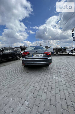 Седан Volkswagen Jetta 2015 в Киеве