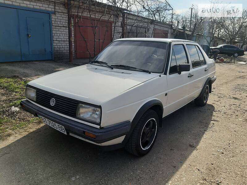 Седан Volkswagen Jetta 1987 в Новой Каховке