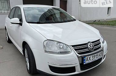 Седан Volkswagen Jetta 2010 в Харькове