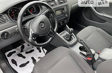 Седан Volkswagen Jetta 2016 в Киеве