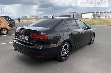 Седан Volkswagen Jetta 2016 в Киеве