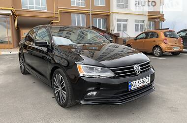 Седан Volkswagen Jetta 2016 в Киеве