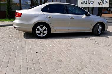 Седан Volkswagen Jetta 2015 в 