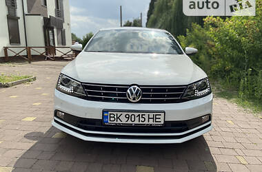 Седан Volkswagen Jetta 2014 в Ровно