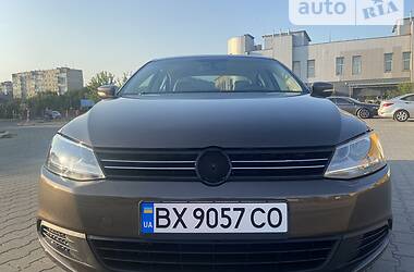 Седан Volkswagen Jetta 2013 в Хмельницькому