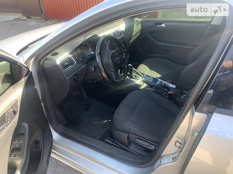 Седан Volkswagen Jetta 2013 в Броварах
