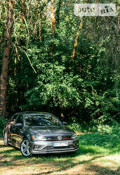 Volkswagen Jetta GLI