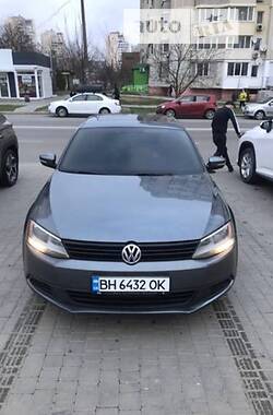 Седан Volkswagen Jetta 2010 в Києві