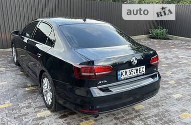 Седан Volkswagen Jetta 2016 в Києві